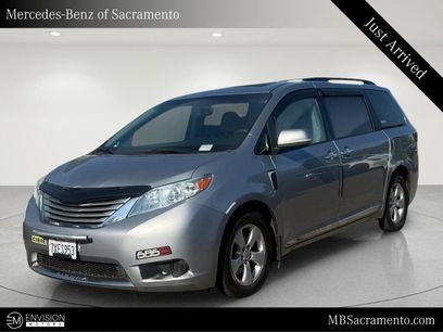 Used 2017 Toyota Sienna LE