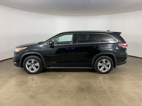 Used 2014 Toyota Highlander Limited image 18