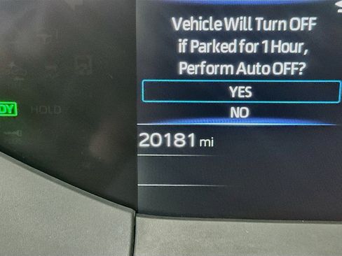 Used 2025 Toyota Prius LE FWD image 19