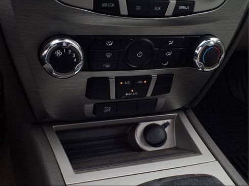 Used 2012 Ford Fusion SE image 7