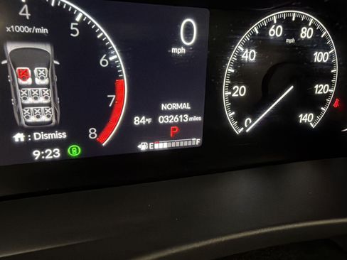 Used 2024 Honda Pilot Touring image 25