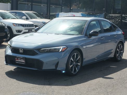 Used 2025 Honda Civic Sport Touring image 1