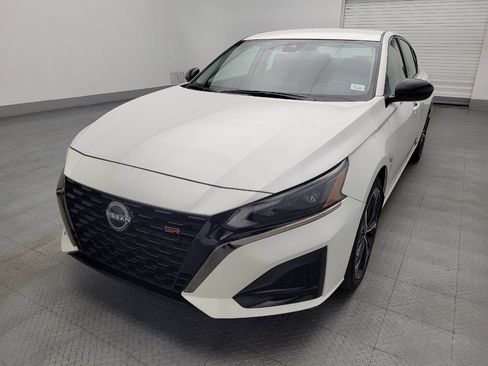Used 2023 Nissan Altima 2.5 SR FWD image 15