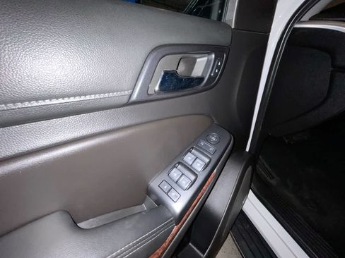 Used 2018 GMC Yukon XL SLE AWD/4WD image 13