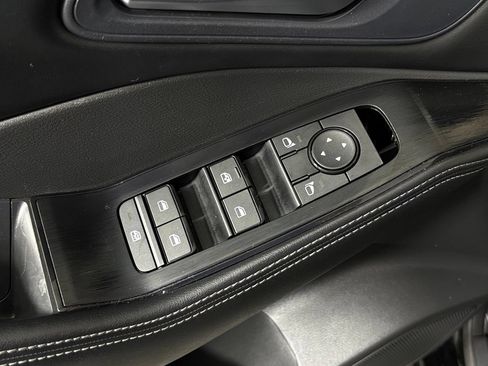 Used 2024 Nissan Rogue SV FWD image 15
