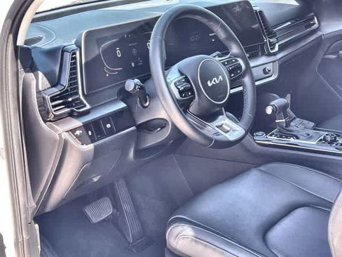 Used 2023 Kia Sportage EX FWD image 3