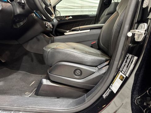 Used 2016 Mercedes-Benz GL 450 4MATIC image 32