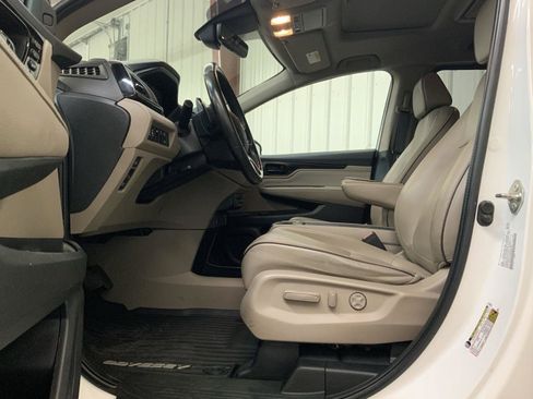 Used 2021 Honda Odyssey Elite image 16