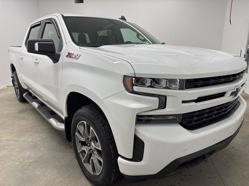 Used 2022 Chevrolet Silverado 1500 RST w/ Convenience Package II image 3