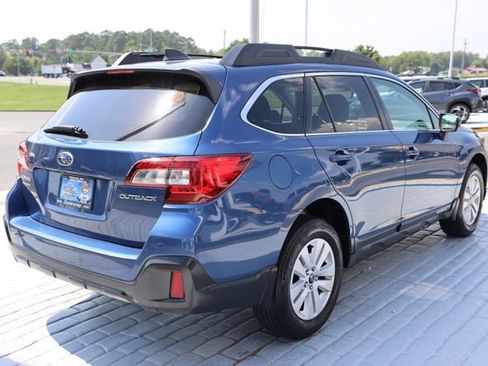 Used 2019 Subaru Outback 2.5i Premium AWD/4WD image 5