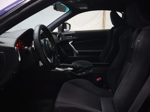 Used 2017 Toyota 86 RWD image 15