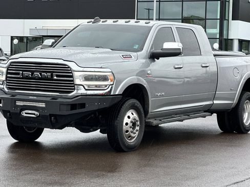 Used 2022 RAM 3500 Laramie AWD/4WD image 8