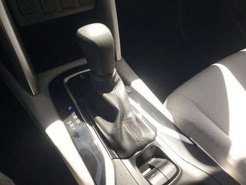 Used 2023 Toyota Corolla Cross L image 29