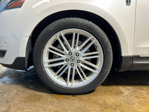Used 2019 Lincoln MKT AWD image 55