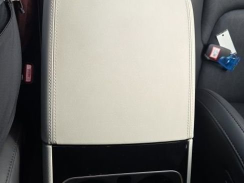 Used 2024 Kia Carnival SX image 35