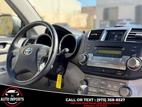 Used 2008 Toyota Highlander Sport image 11