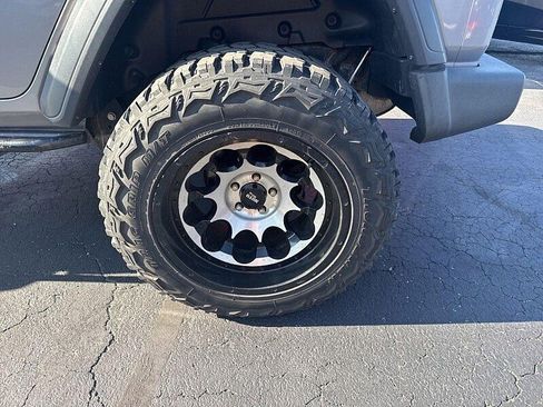 Used 2018 Jeep Wrangler Unlimited Sport S AWD/4WD image 19