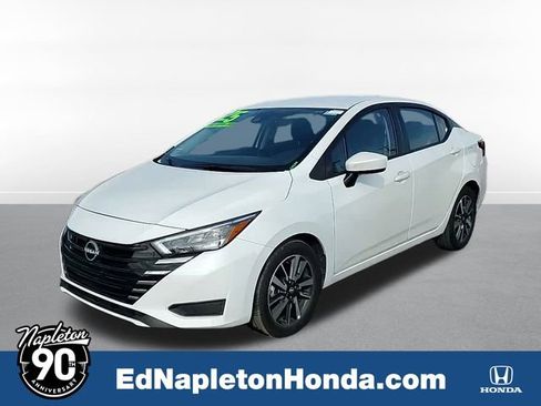 Used 2025 Nissan Versa SV image 1