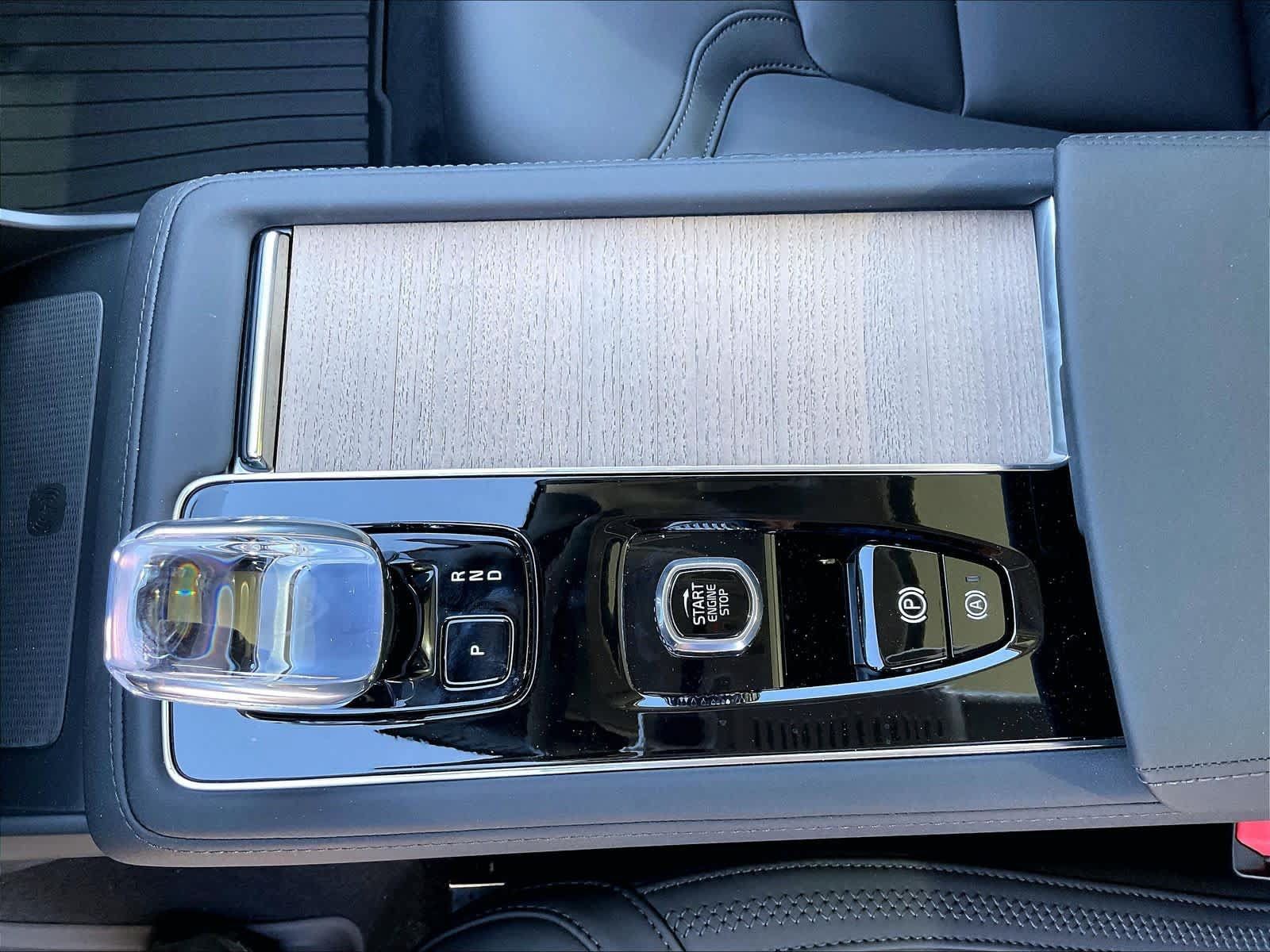 New 2026 Volvo XC90 T8 Core w/ Protection Package Premier AWD/4WD image 10
