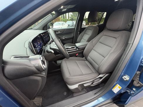 Used 2025 Chevrolet Equinox LT image 37