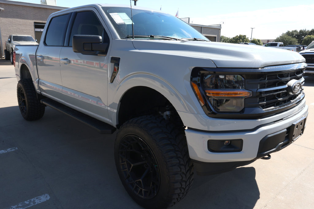 Used 2026 Ford F150 XLT w/ XLT Black Appearance Package AWD/4WD image 3