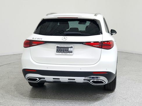 New 2026 Mercedes-Benz GLC 300 image 2