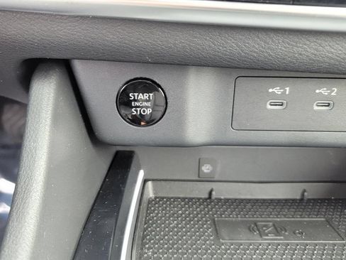 Used 2024 Nissan Rogue SL AWD/4WD image 29