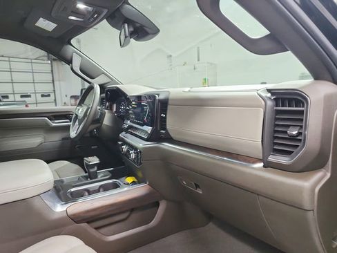 Used 2023 GMC Sierra 1500 SLT w/ SLT Convenience Package image 37