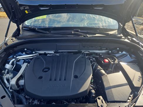 Used 2025 Volvo XC60 B5 Ultra w/ Protection Package Premier image 35