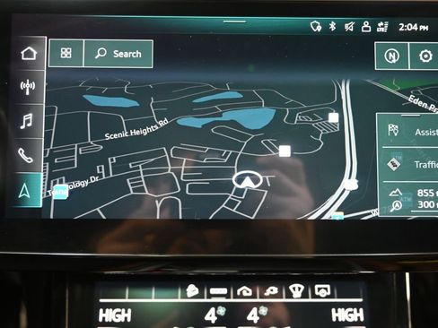 Used 2022 Audi e-tron Prestige image 30