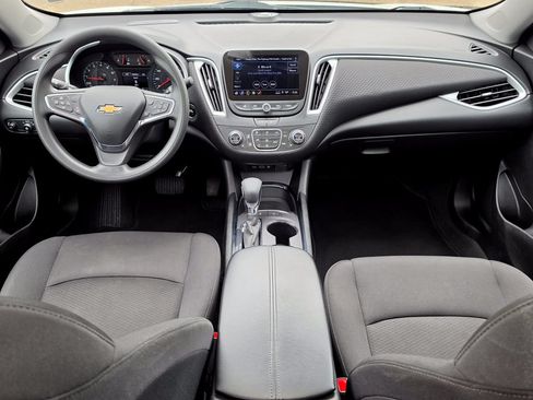 Used 2024 Chevrolet Malibu LT FWD image 10