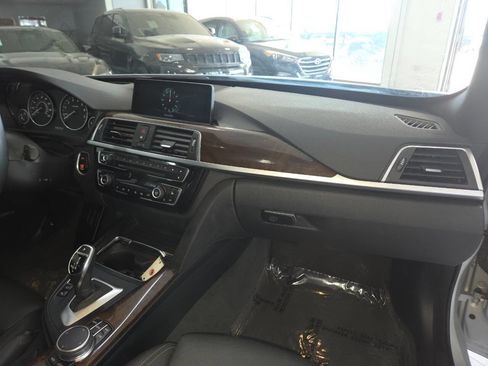 Used 2017 BMW 330i Gran Turismo xDrive AWD/4WD image 30