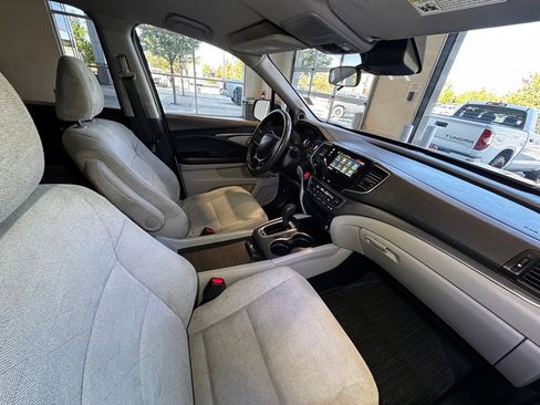 Used 2019 Honda Pilot EX image 47