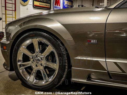 Used 2005 Ford Mustang GT image 39