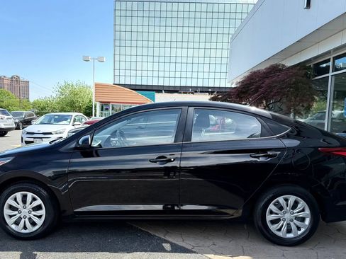 Used 2019 Hyundai Accent SE FWD image 4