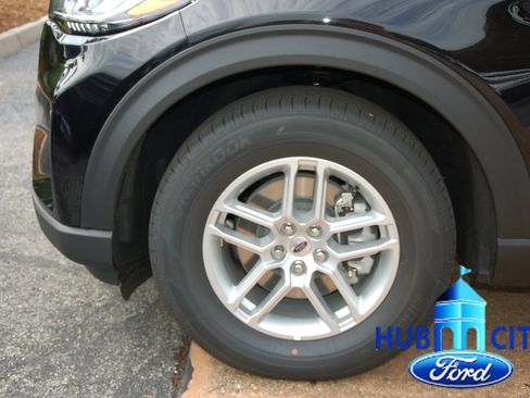 New 2026 Ford Explorer Active w/ Active Comfort Package RWD image 9