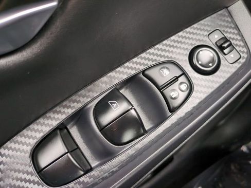 Used 2025 Nissan Sentra SV FWD image 21