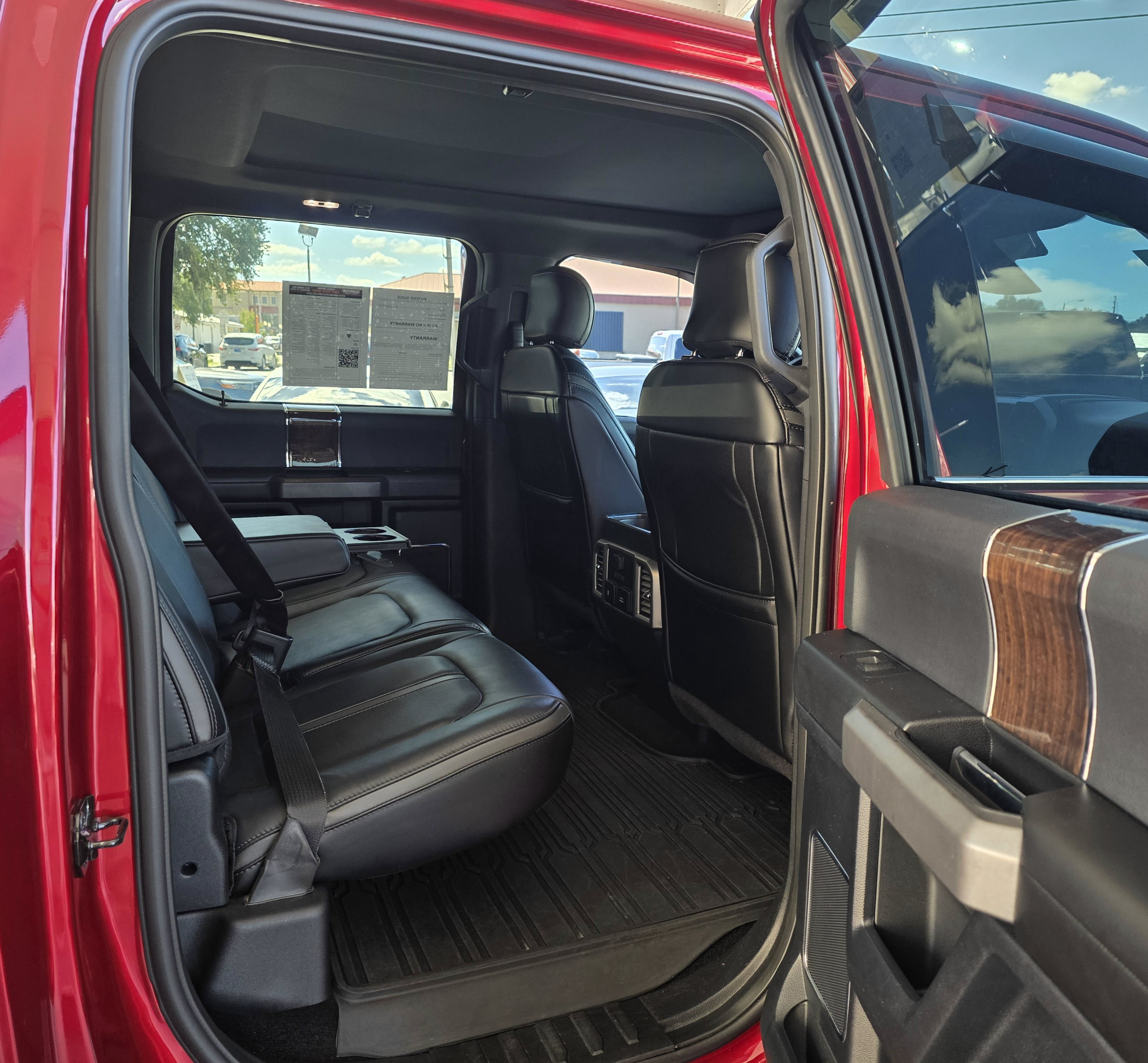 Used 2017 Ford F150 Platinum w/ Equipment Group 701A Luxury AWD/4WD image 30