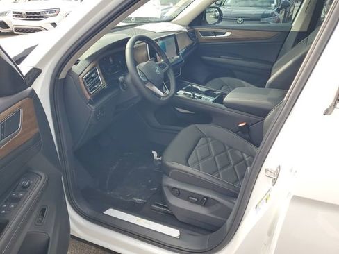 New 2026 Volkswagen Atlas SE FWD image 17