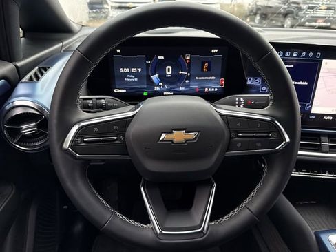 New 2026 Chevrolet Equinox EV LT image 12