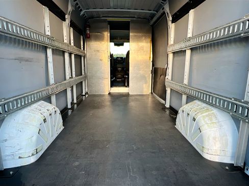 Used 2022 RAM ProMaster 2500 w/ Convenience Group image 33