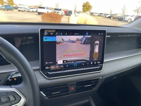 Used 2025 Volkswagen Tiguan S image 17