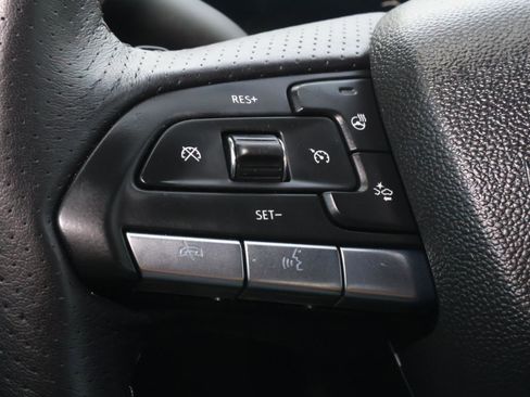 Used 2025 Cadillac XT4 Sport w/ Technology Package image 28