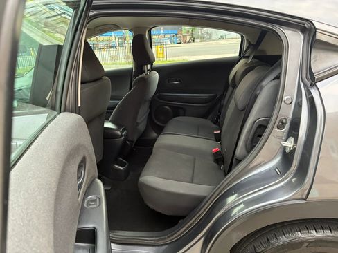 Used 2019 Honda HR-V LX image 12