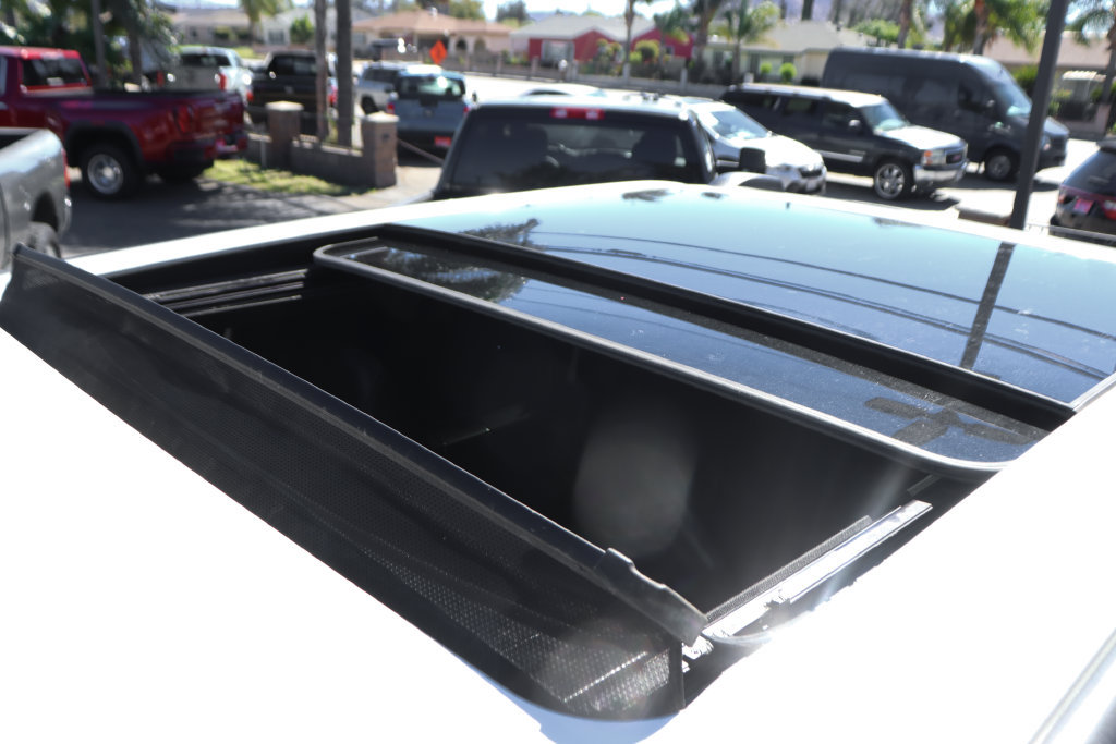 Used 2022 Ford F350 Lariat w/ Tremor Off-Road Package AWD/4WD image 55