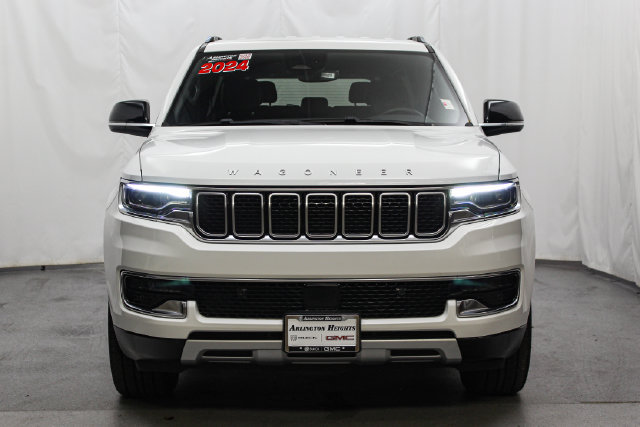 Used 2024 Jeep Wagoneer L Series II w/ Flexible Seating Group RWD image 4