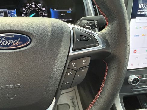 Used 2023 Ford Edge ST-Line w/ Class II Trailer Tow Package image 14