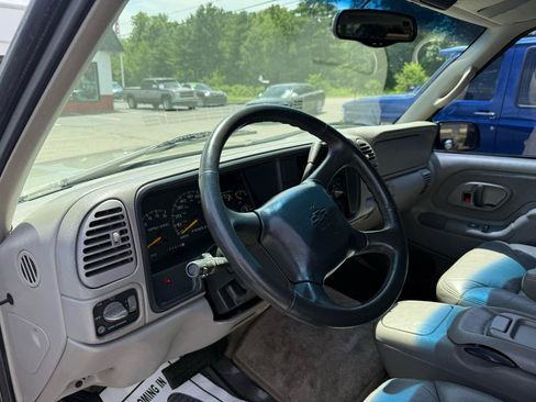 Used 1999 Chevrolet Tahoe 4WD 2-Door w/ Preferred Equipment Group image 35