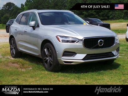 Used 2019 Volvo XC60 T5 Momentum w/ Premium Package
