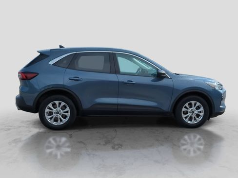 Used 2023 Ford Escape Active w/ Tech Pack #1 AWD/4WD image 9
